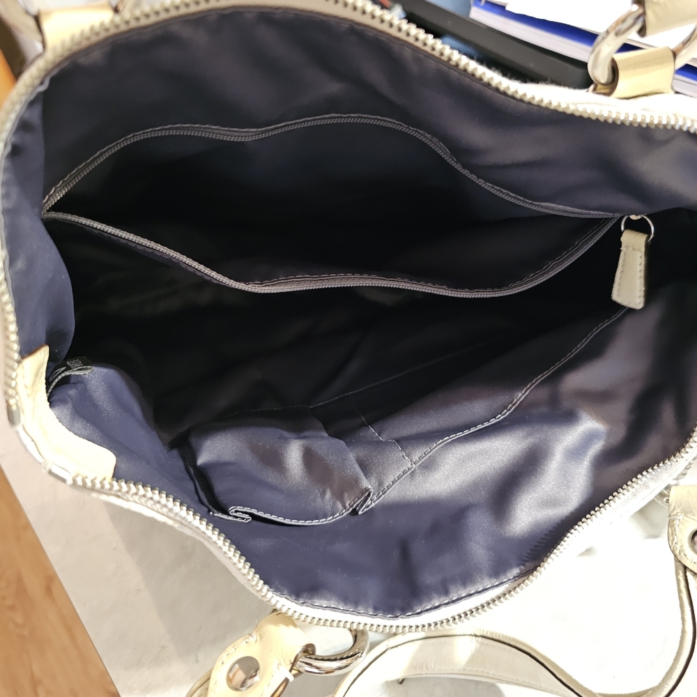 Coach Cream Signature Tote Bag - Picture 8 of 15